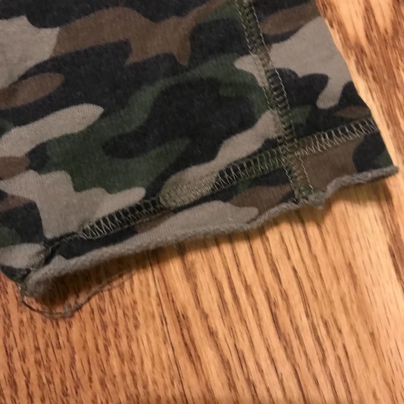 Boy's Camo 2 Pc Matching Set - Picture 7 of 8